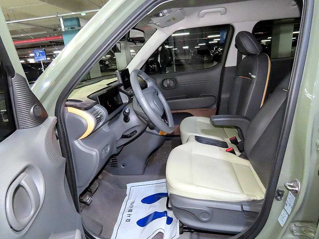 HYUNDAI Casper - Vista 6