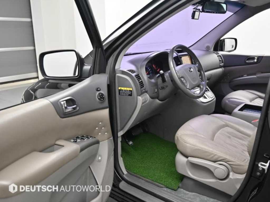 KIA Carnival - Vista 6
