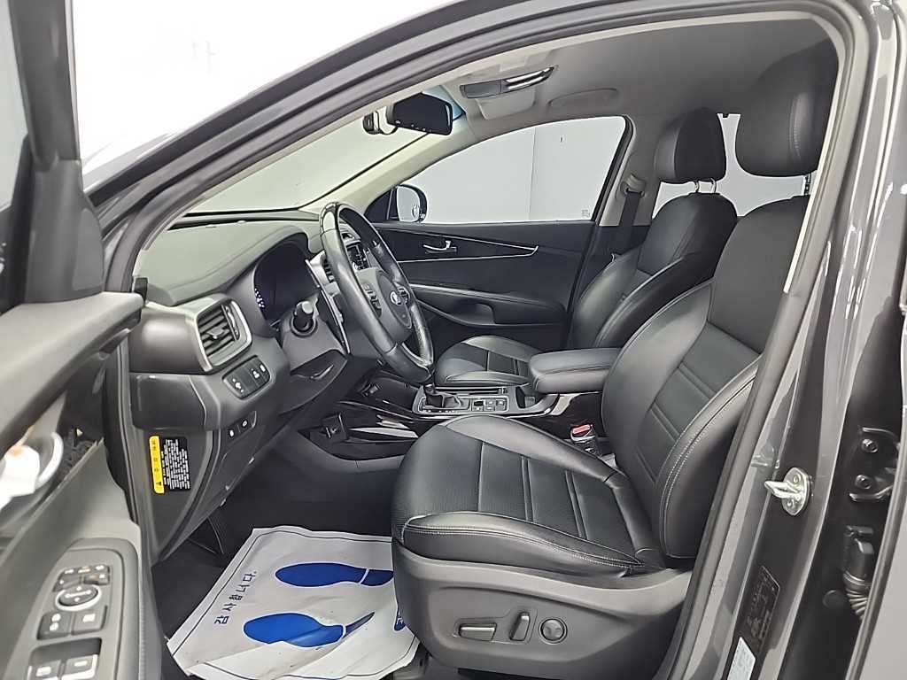 KIA Sorento - Vista 11