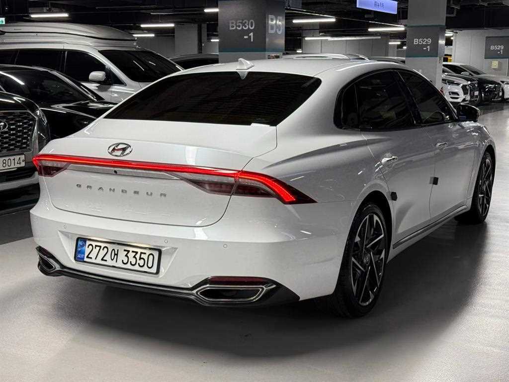 HYUNDAI Grandeur - Vista 5
