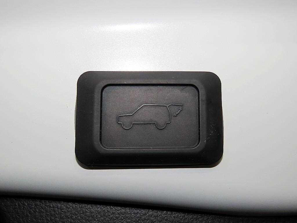Toyota RAV4 2024 Blanco - Importación desde Corea - HF Imports Iquique - Foto 16