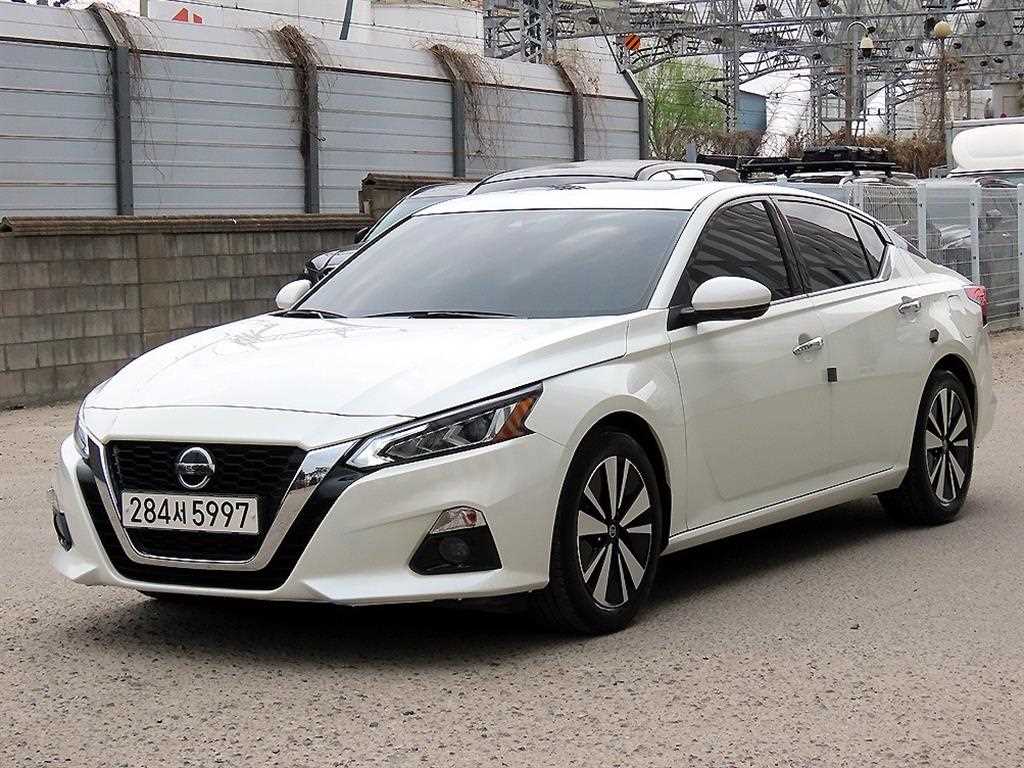 Nissan Altima - Vista 2