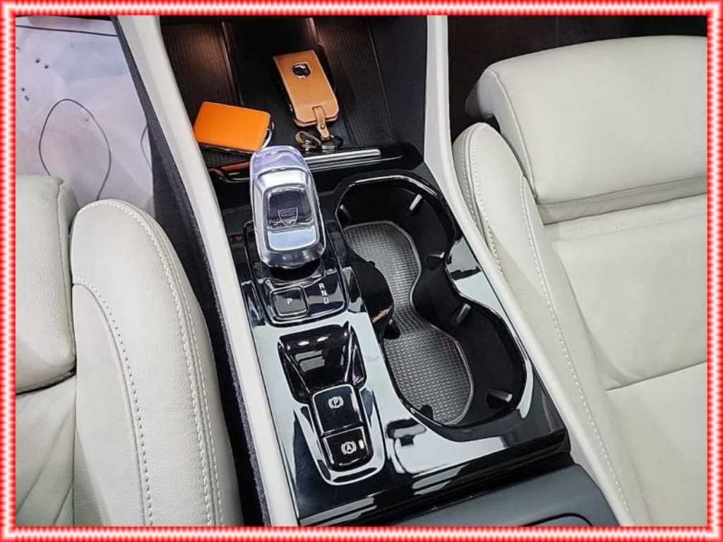 Volvo XC40 - Vista 8