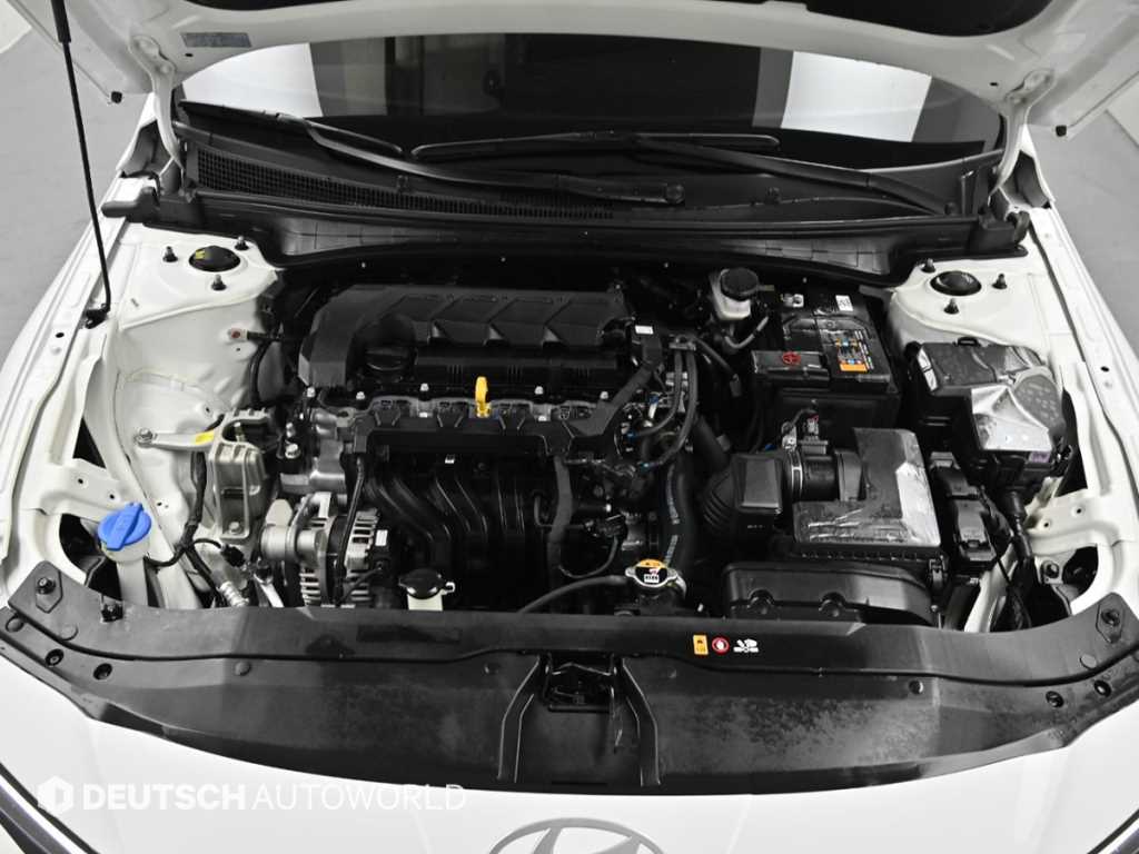 HYUNDAI Avante - Vista 6