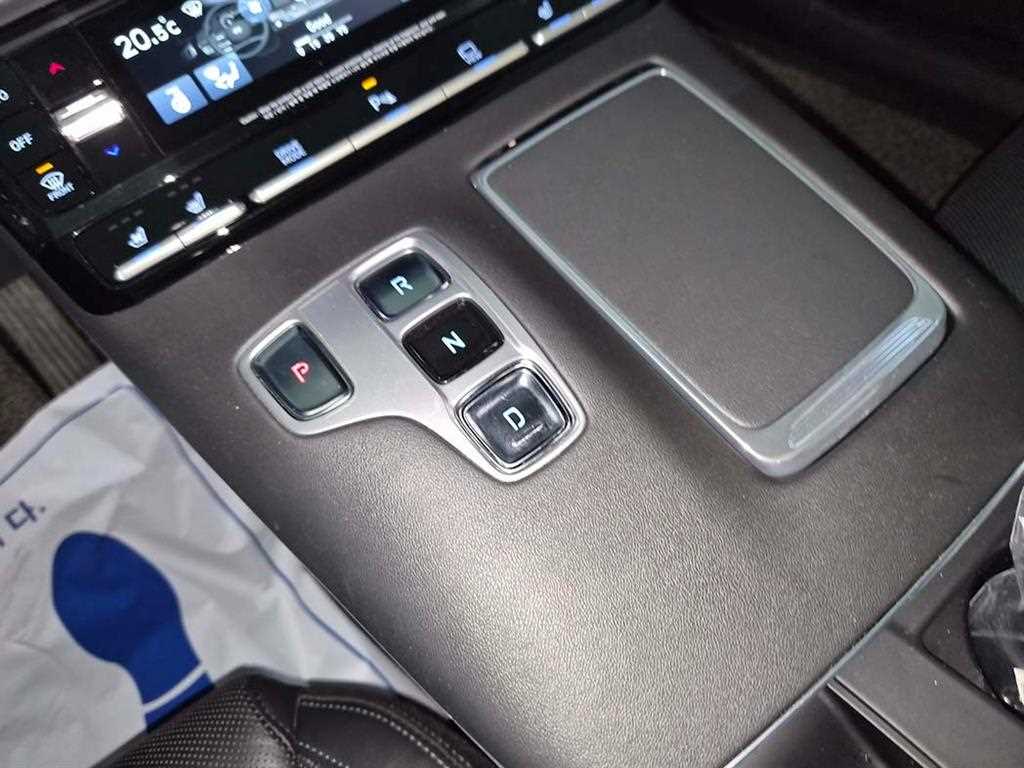 HYUNDAI Grandeur - Vista 11