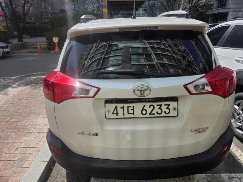 Toyota RAV4 - Vista 4