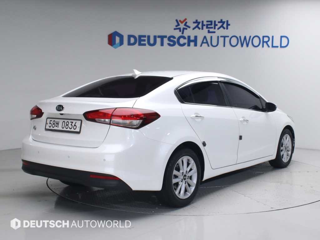 KIA K3 - Vista 2