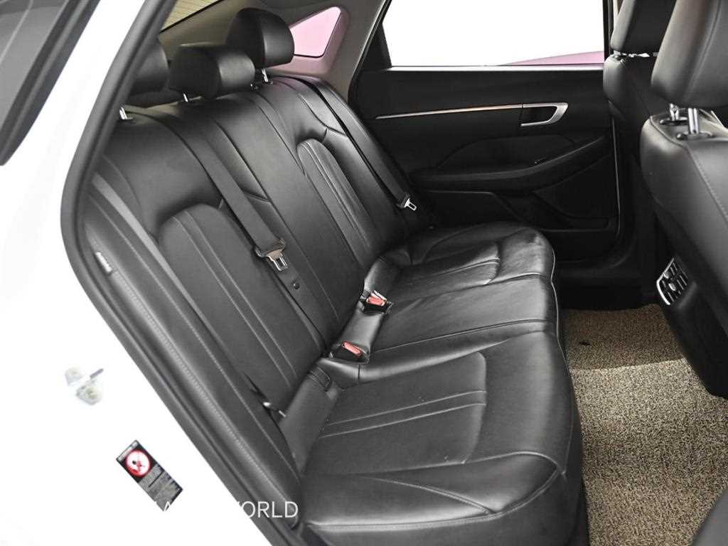 HYUNDAI Sonata - Vista 12