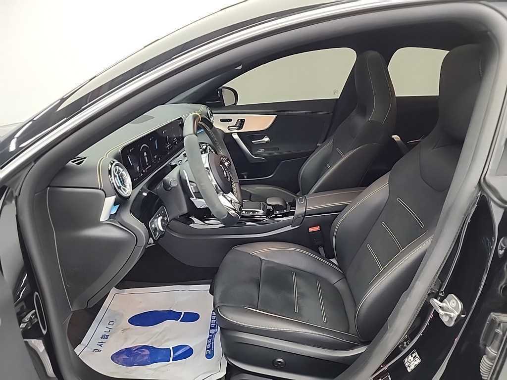 Mercedes Benz CLA Class - Vista 12