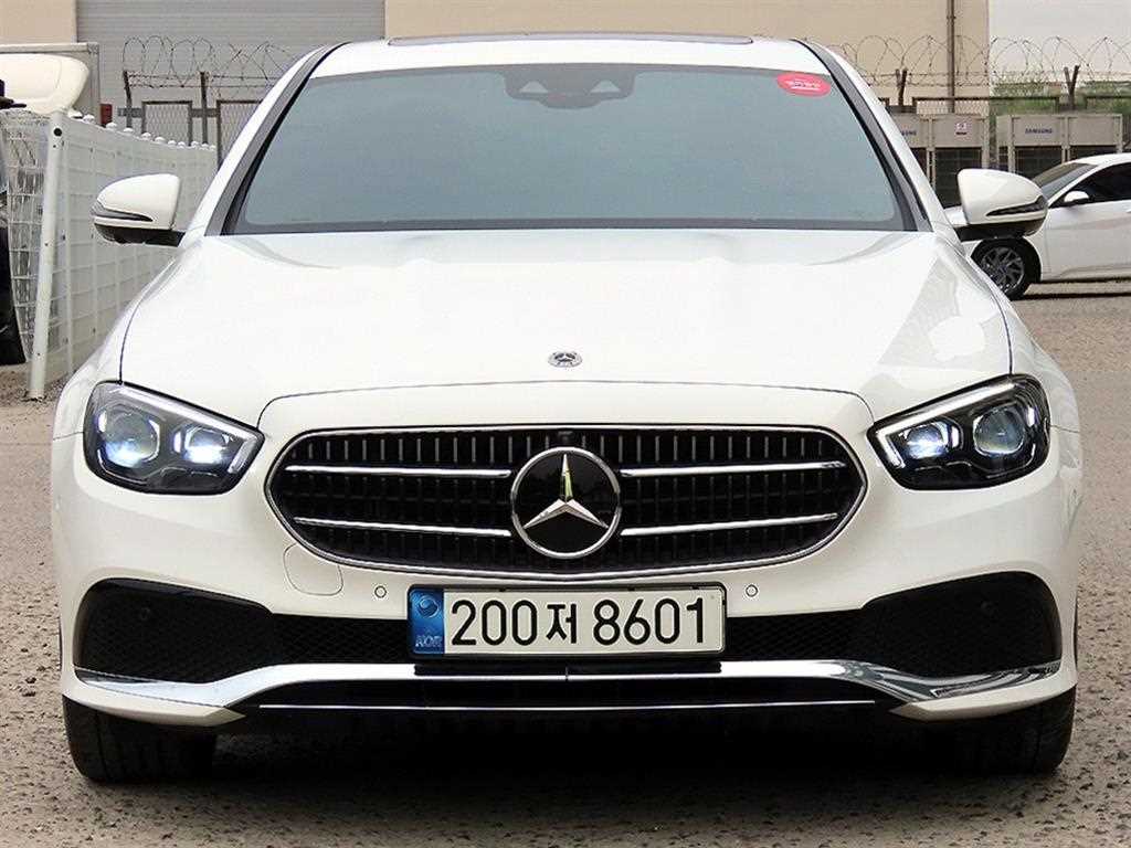 Mercedes Benz E class 2022 Blanco - Importación desde Corea - HF Imports Iquique - Foto 1