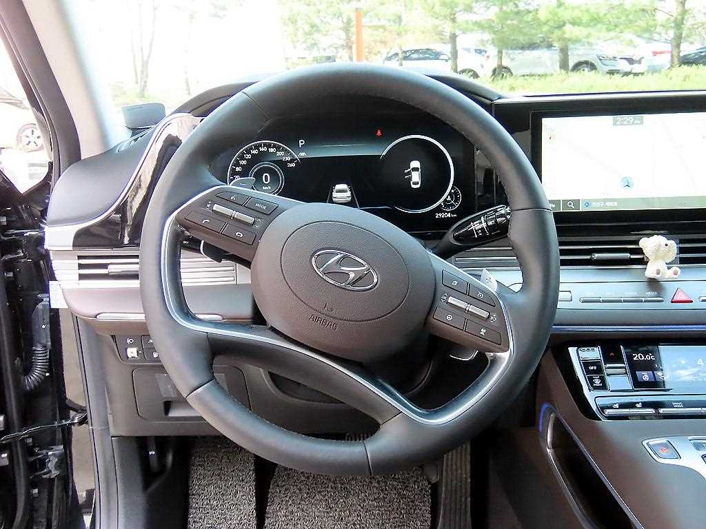 HYUNDAI Grandeur - Vista 8