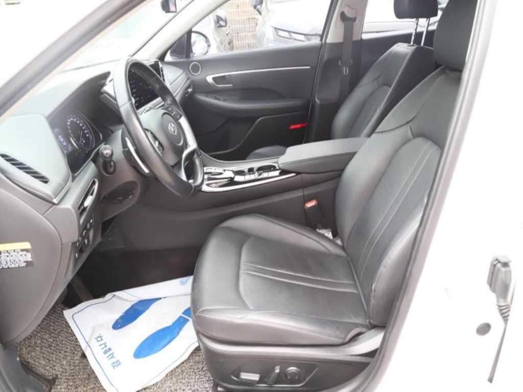 HYUNDAI Sonata - Vista 11