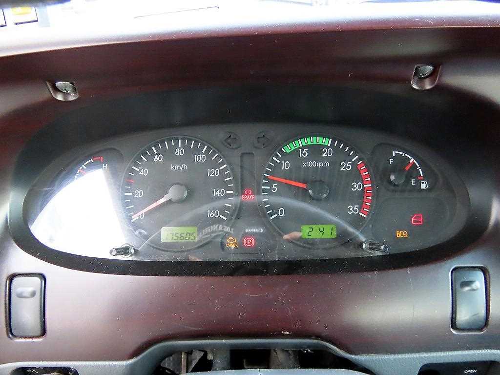 medium and large bus Hyundai bus - Vista 11