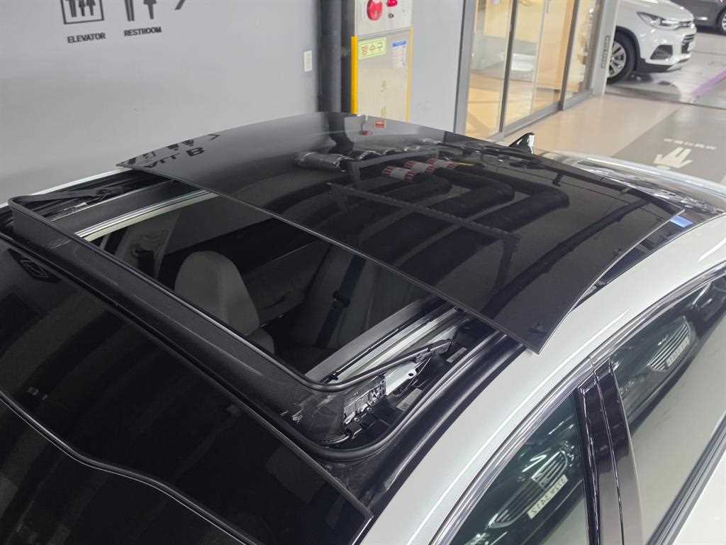 KIA K5 2026 Blanco - Importación desde Corea - HF Imports Iquique - Foto 20