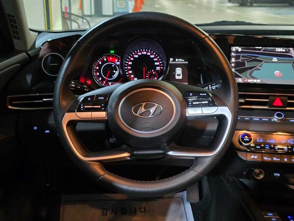 HYUNDAI Avante - Vista 11