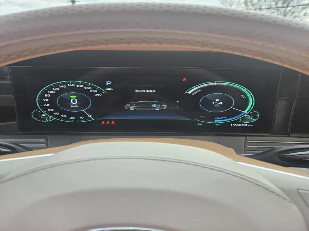 HYUNDAI Grandeur - Vista 9