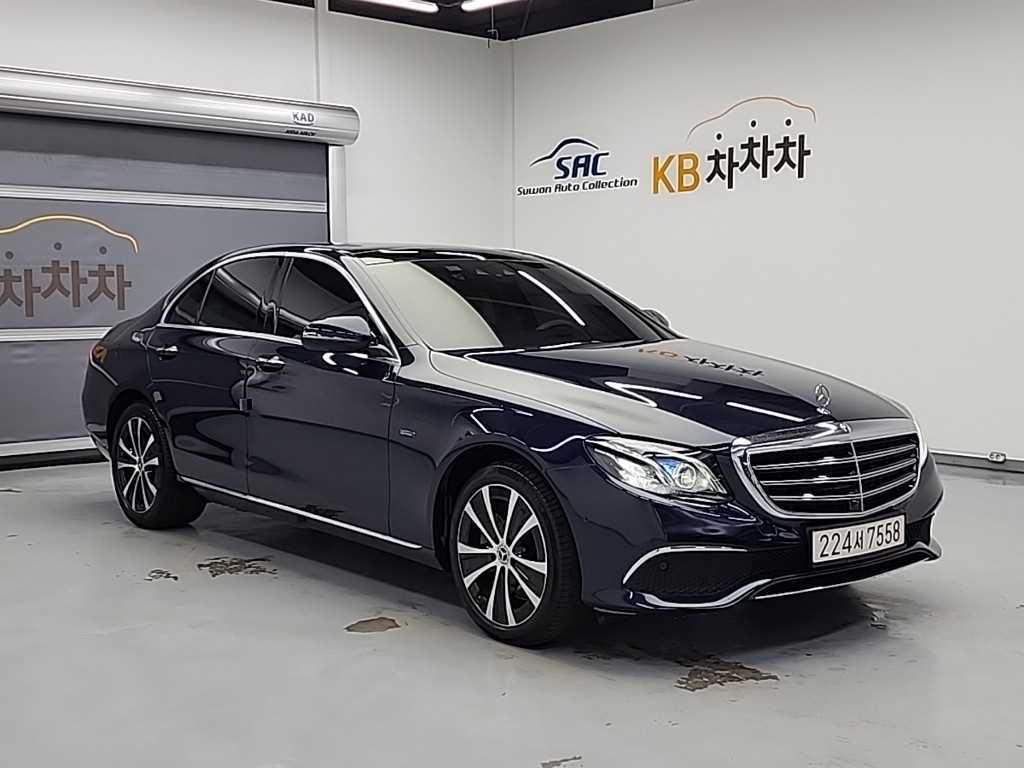 Mercedes Benz E class - Vista 5