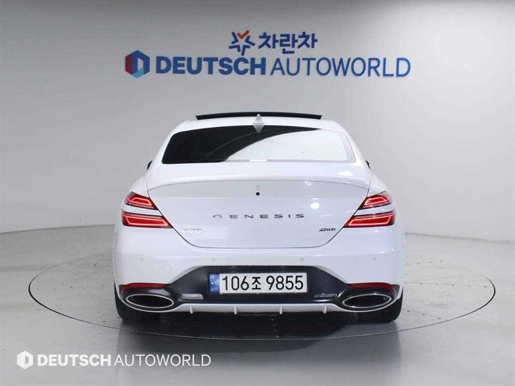 Genesis G70 - Vista 4