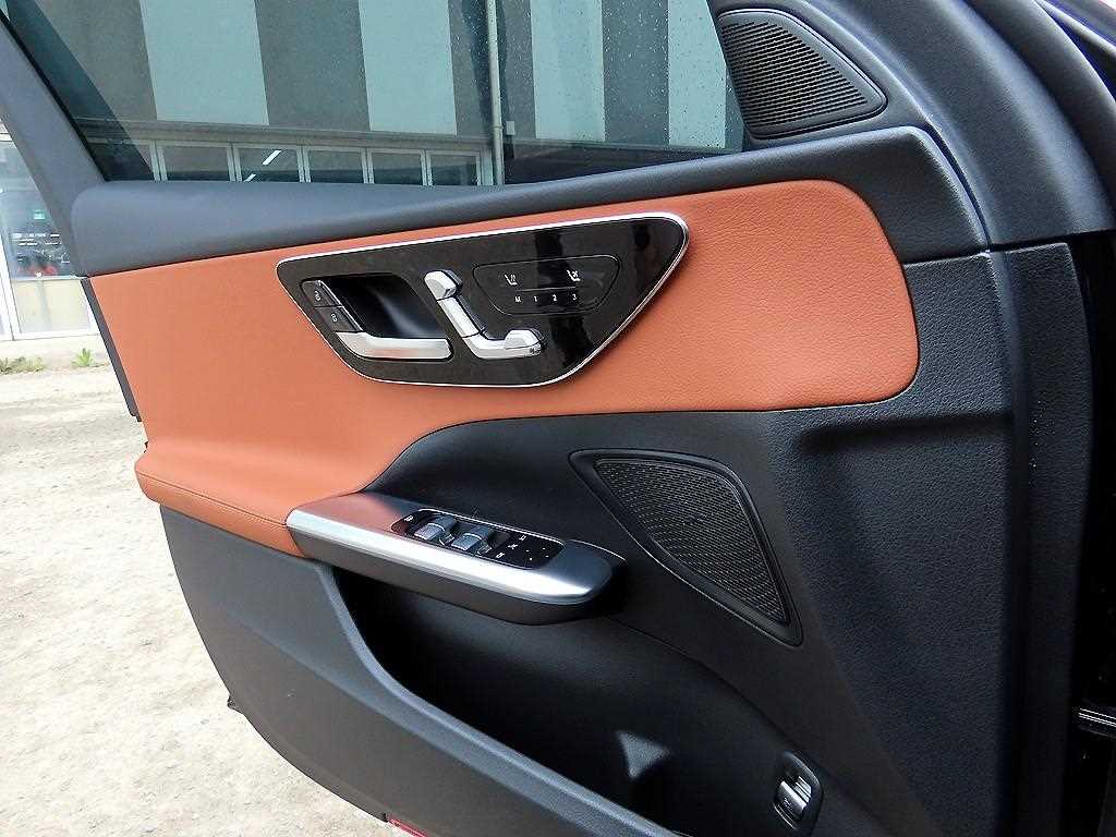 Mercedes Benz C Class - Vista 11
