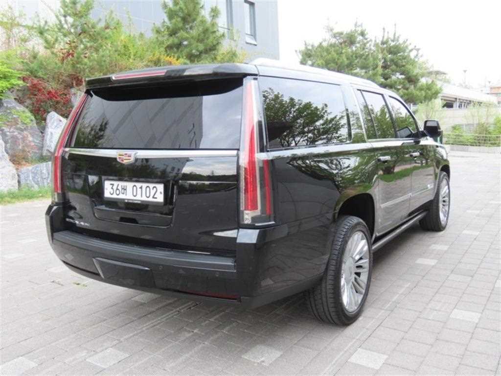 Cadillac Escalade - Vista 3