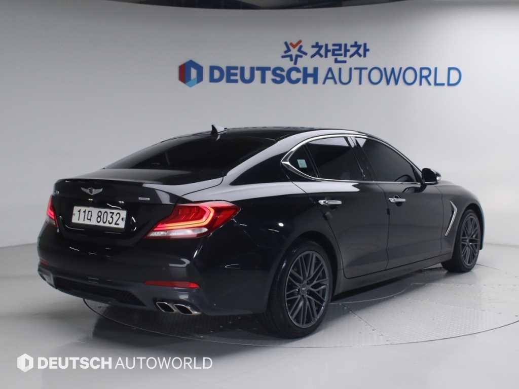 Genesis G70 - Vista 2