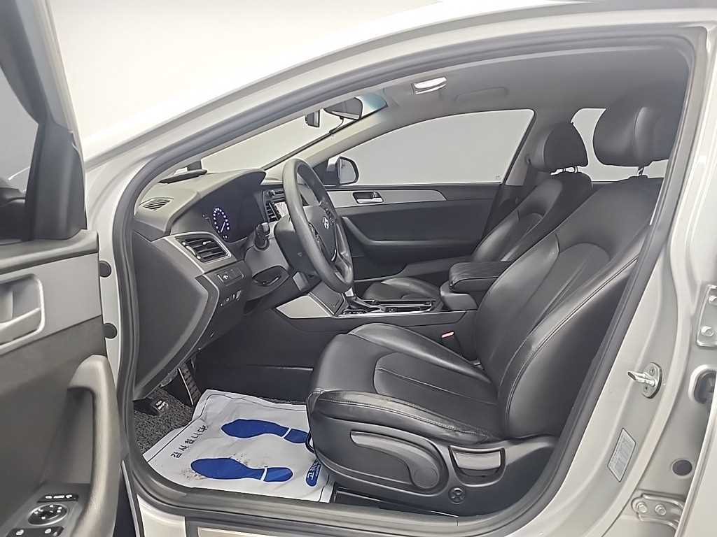 HYUNDAI Sonata - Vista 11