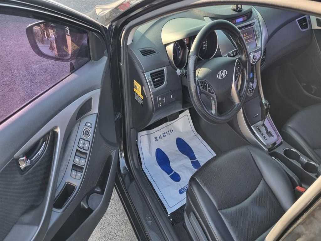 HYUNDAI Avante 2013 Negro - Importación desde Corea - HF Imports Iquique - Foto 15