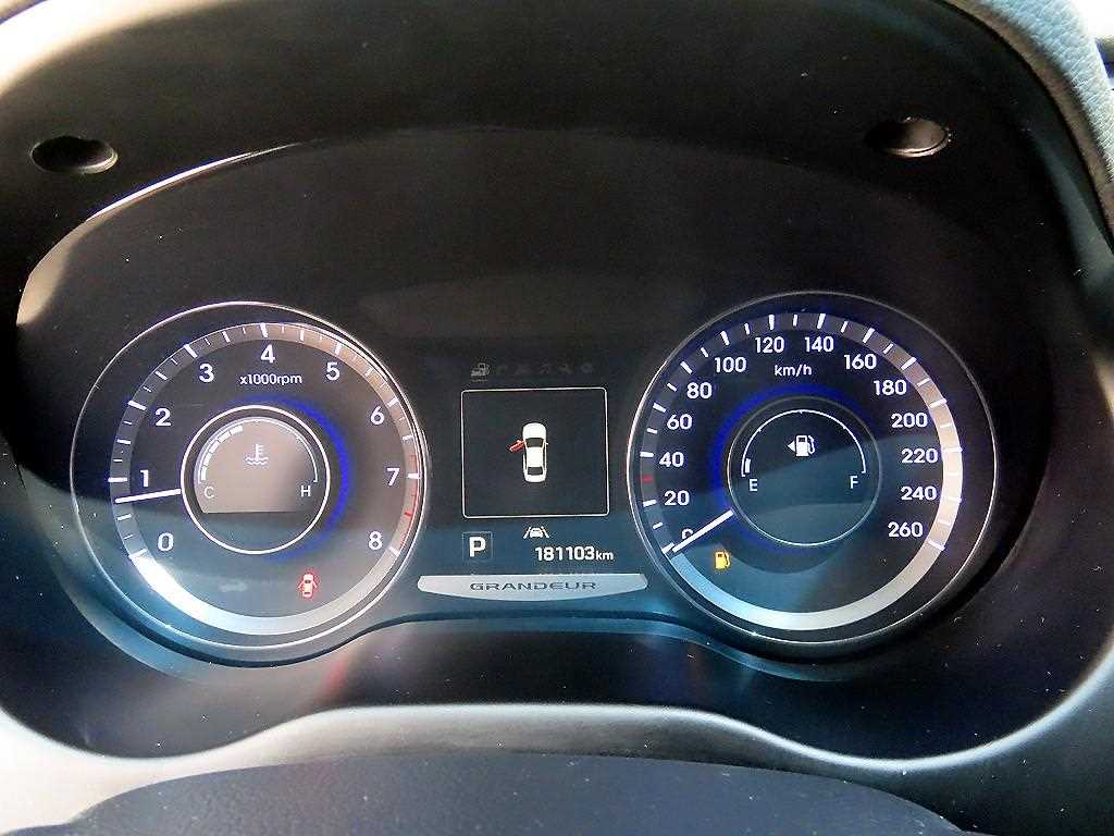 HYUNDAI Grandeur - Vista 9