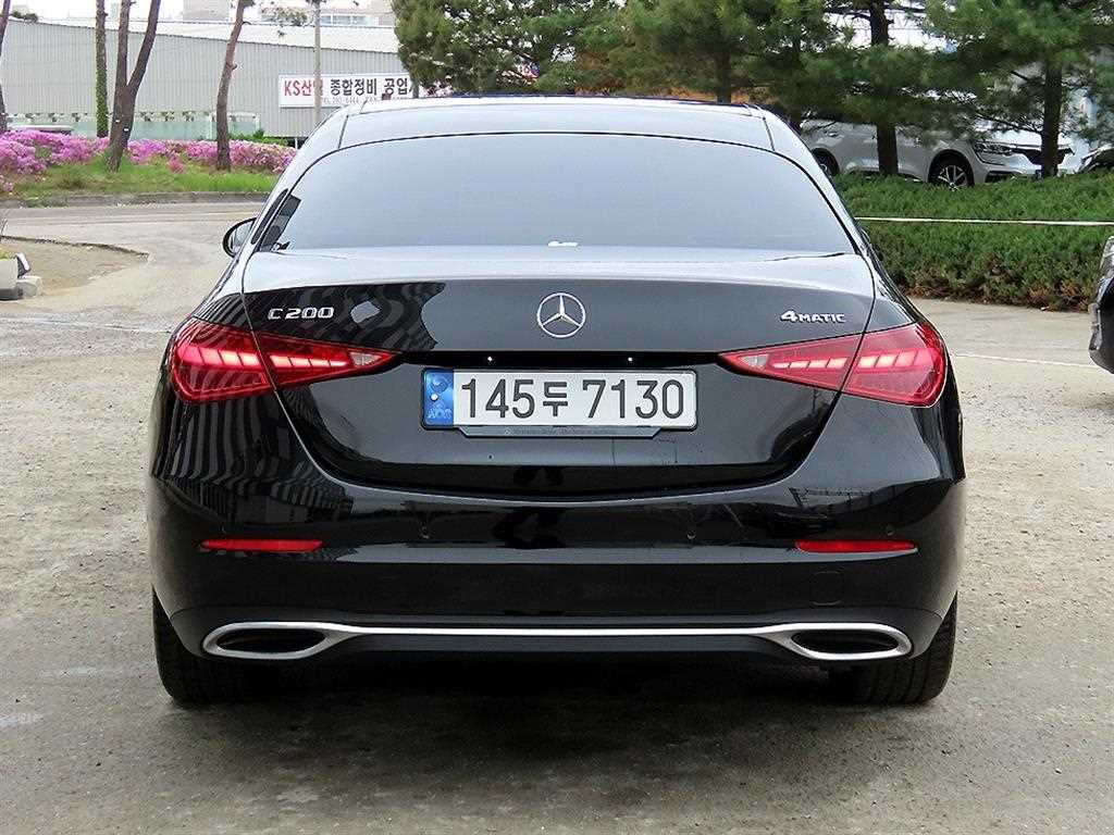 Mercedes Benz C Class - Vista 4