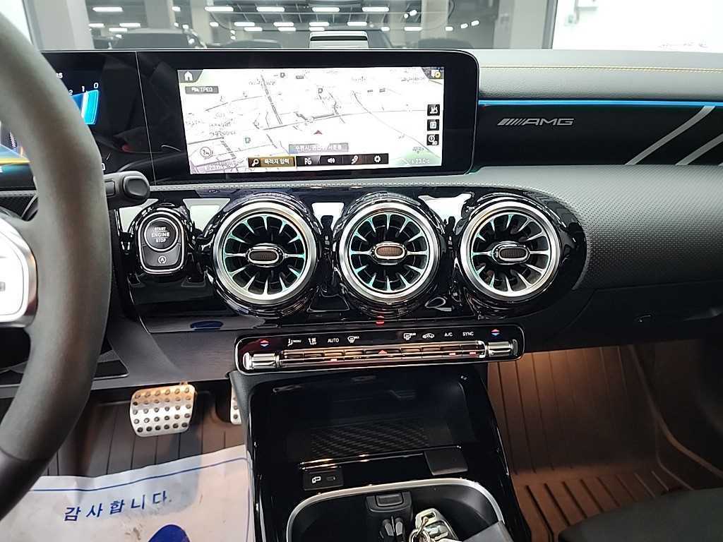 Mercedes Benz CLA Class - Vista 11