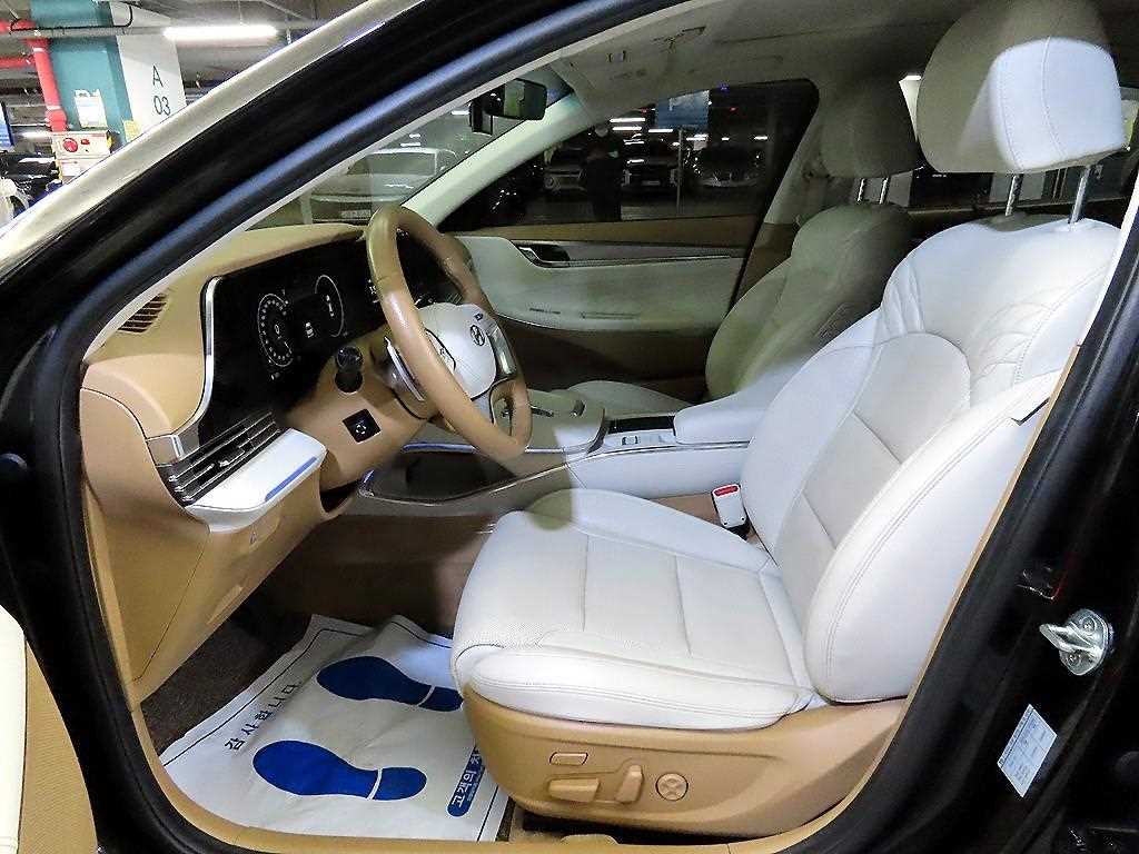 HYUNDAI Grandeur - Vista 7