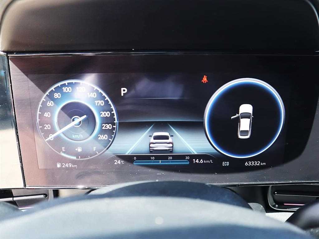 HYUNDAI Avante - Vista 9