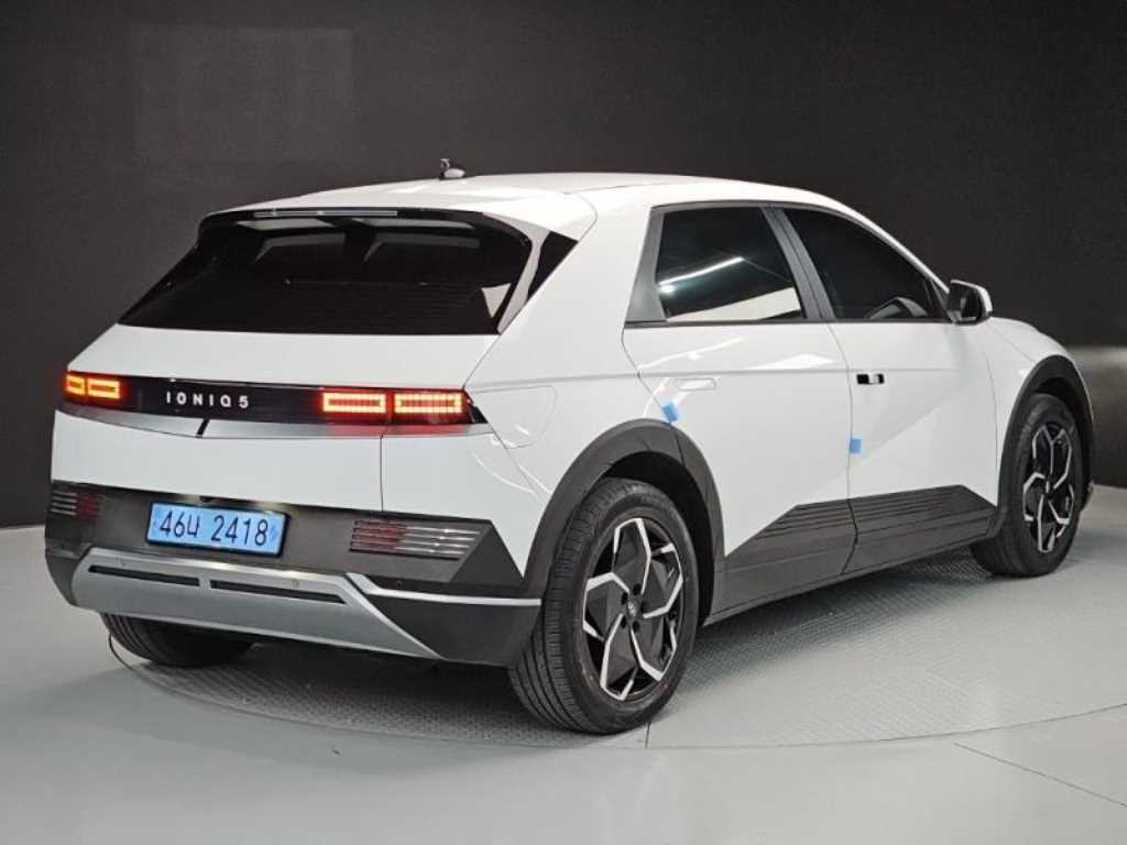 HYUNDAI Ioniq 5 - Vista 3