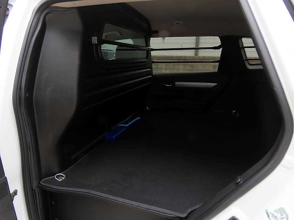 SAMSUNG QM6 - Vista 6