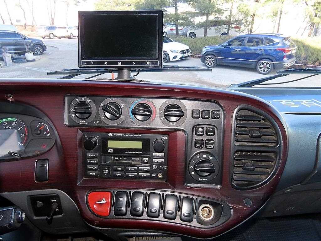 medium and large bus Hyundai bus 2010 Blanco - Importación desde Corea - HF Imports Iquique - Foto 16