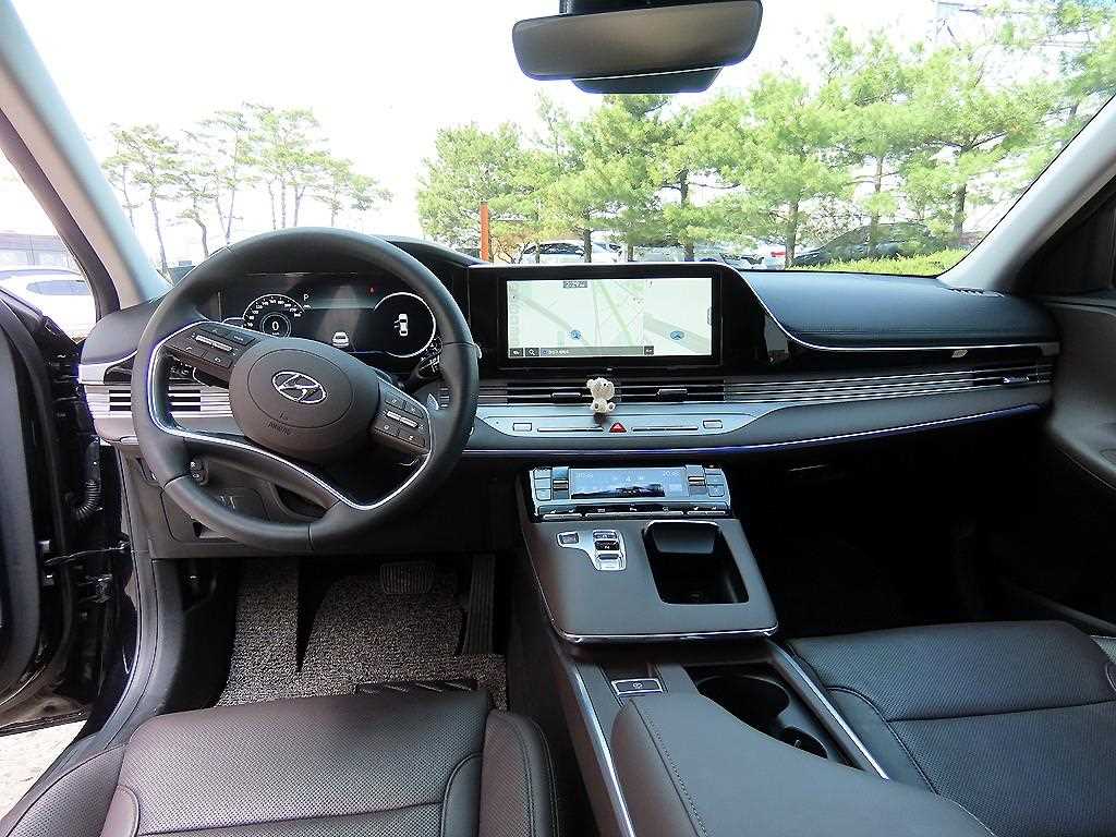HYUNDAI Grandeur - Vista 7