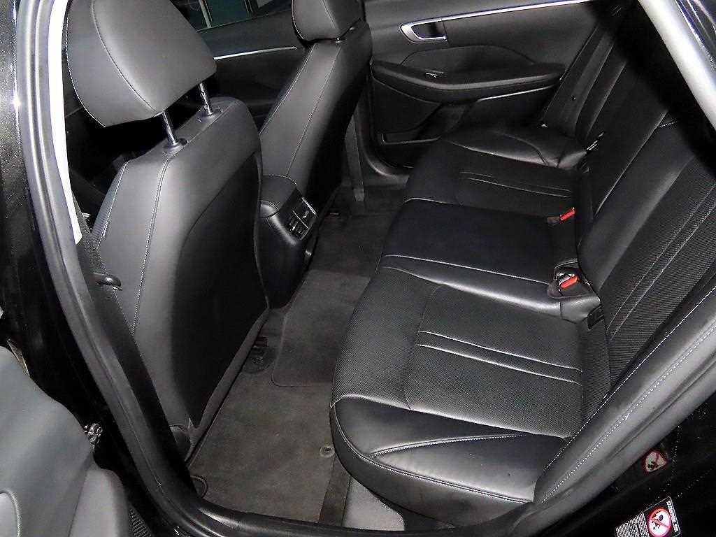 HYUNDAI Sonata - Vista 7