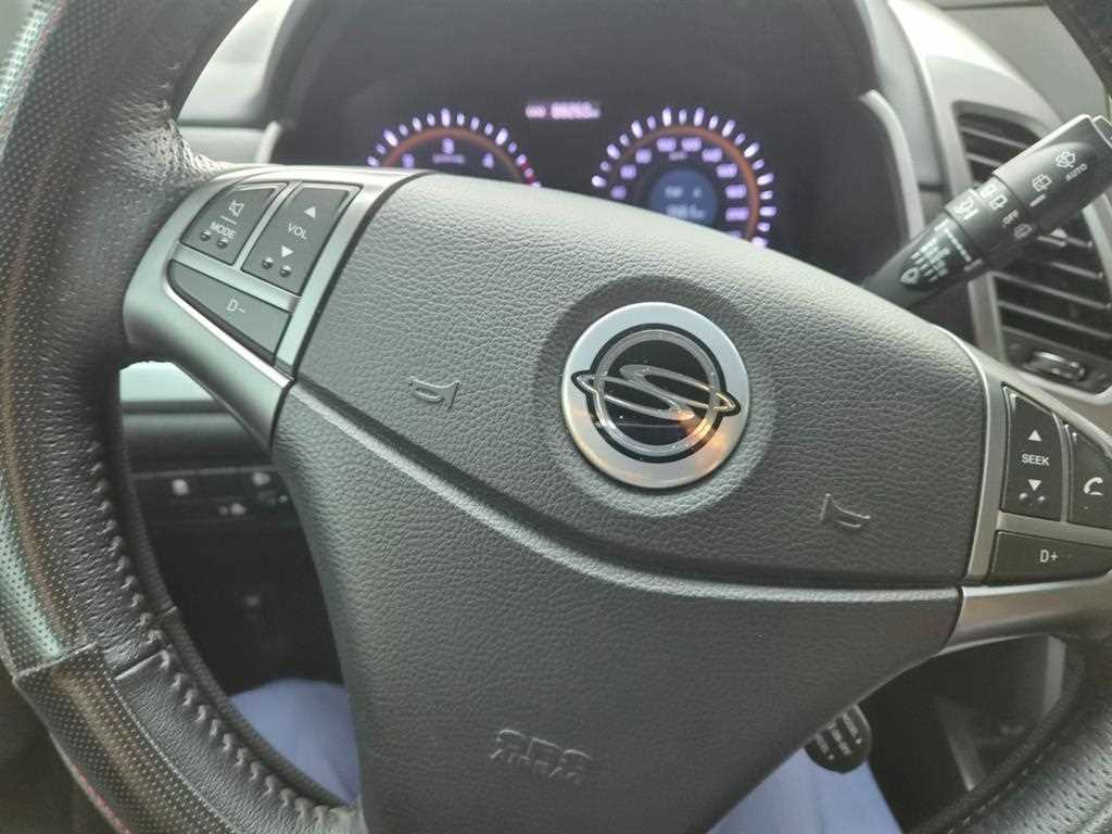 Ssangyong Korando - Vista 6