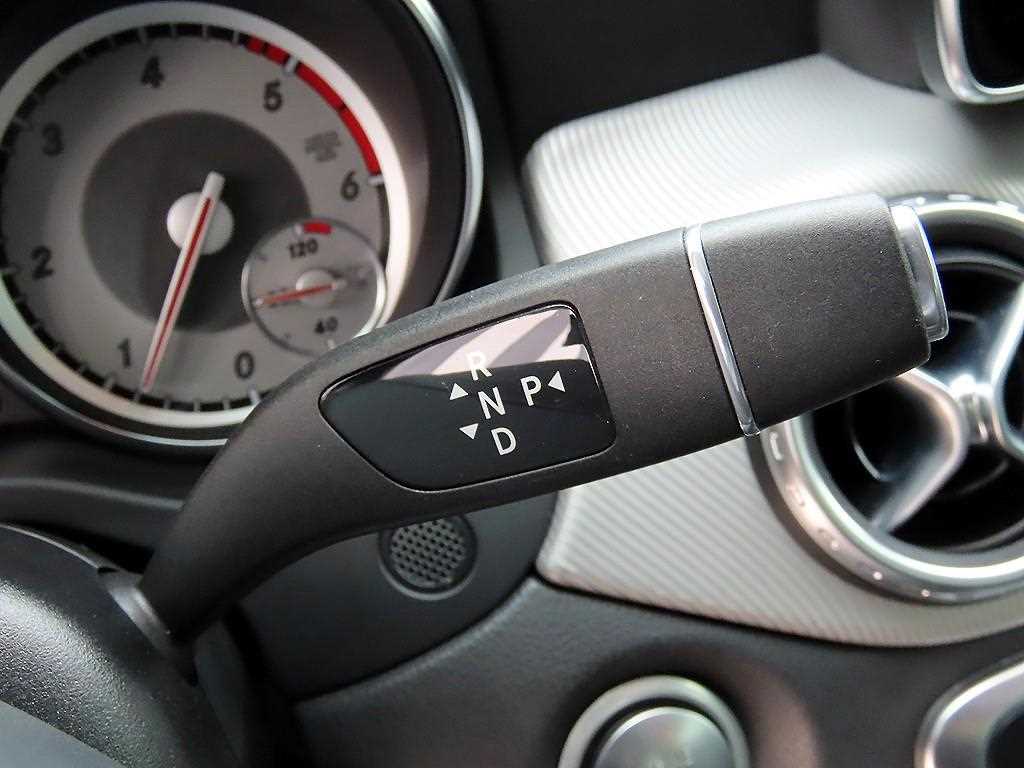 Mercedes Benz GLA Class - Vista 10