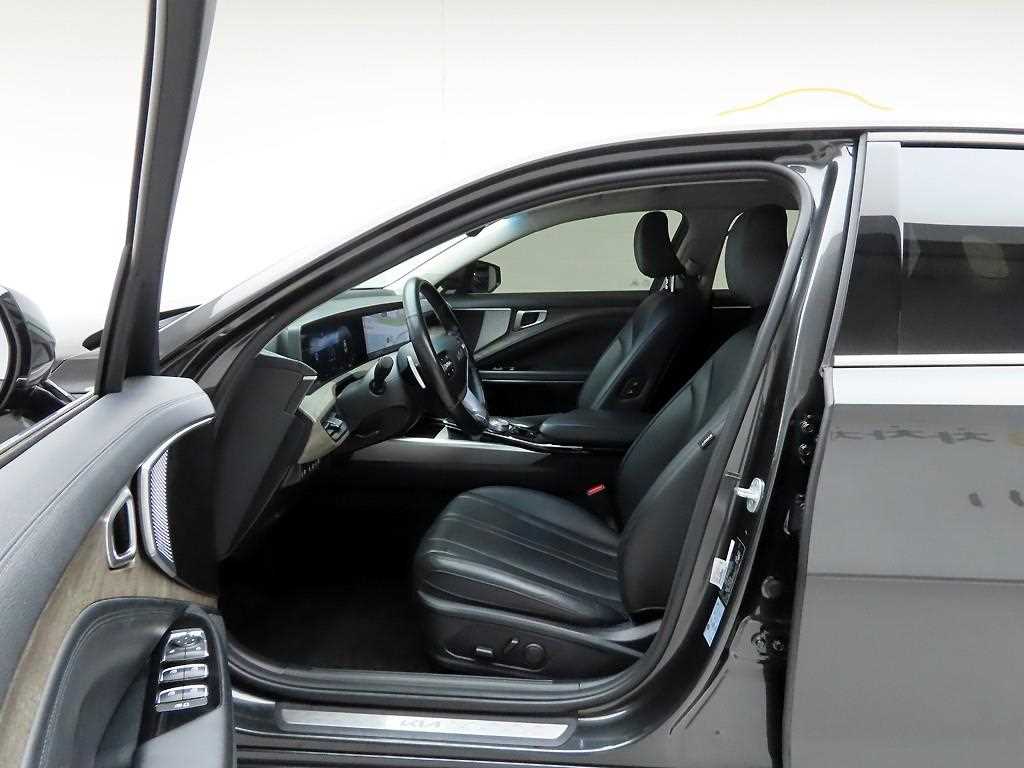 KIA K8 - Vista 11