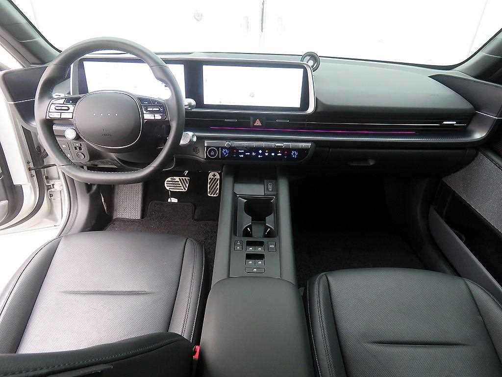 HYUNDAI Ioniq 6 - Vista 9