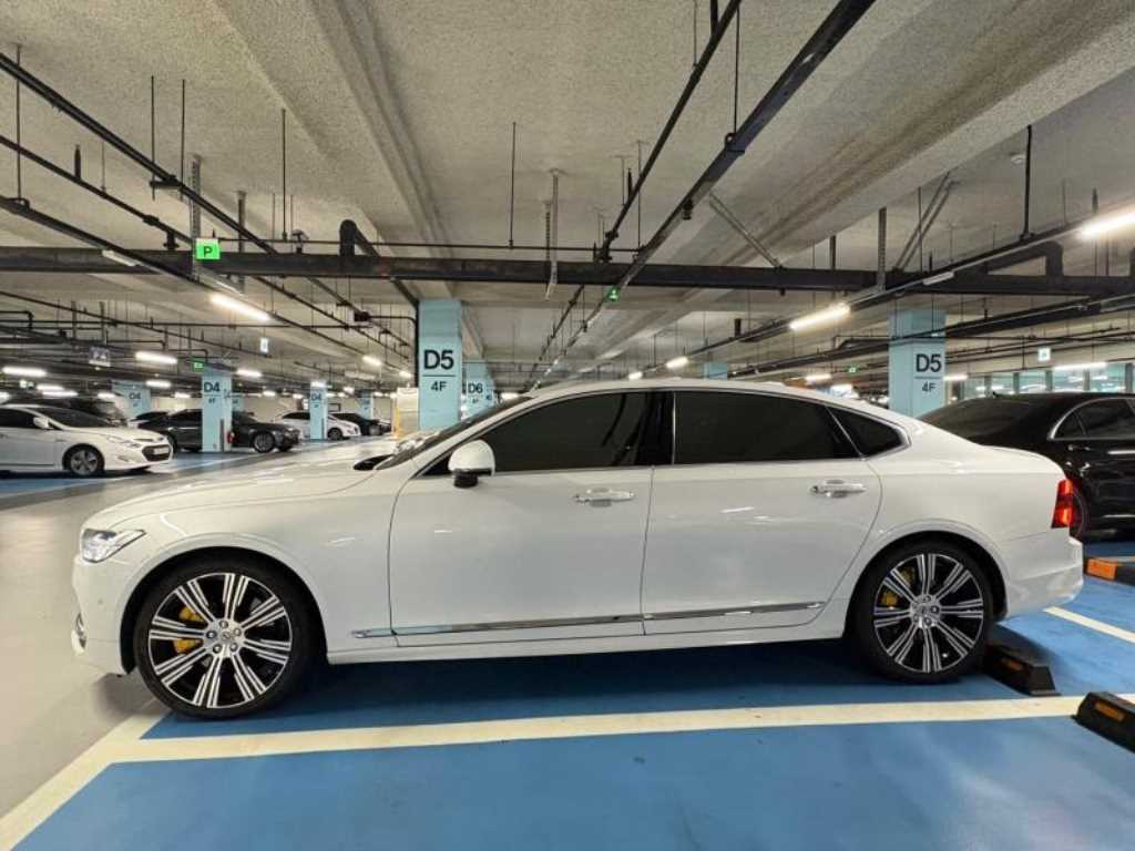Volvo S90 - Vista 3