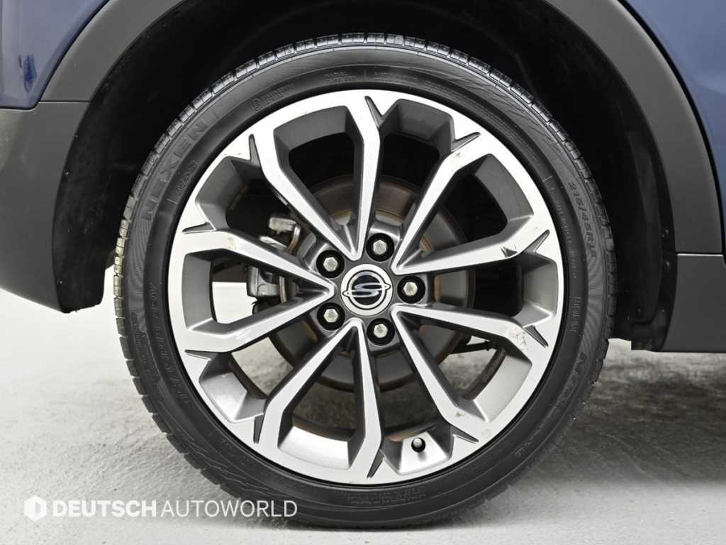 Ssangyong Tivoli - Vista 5