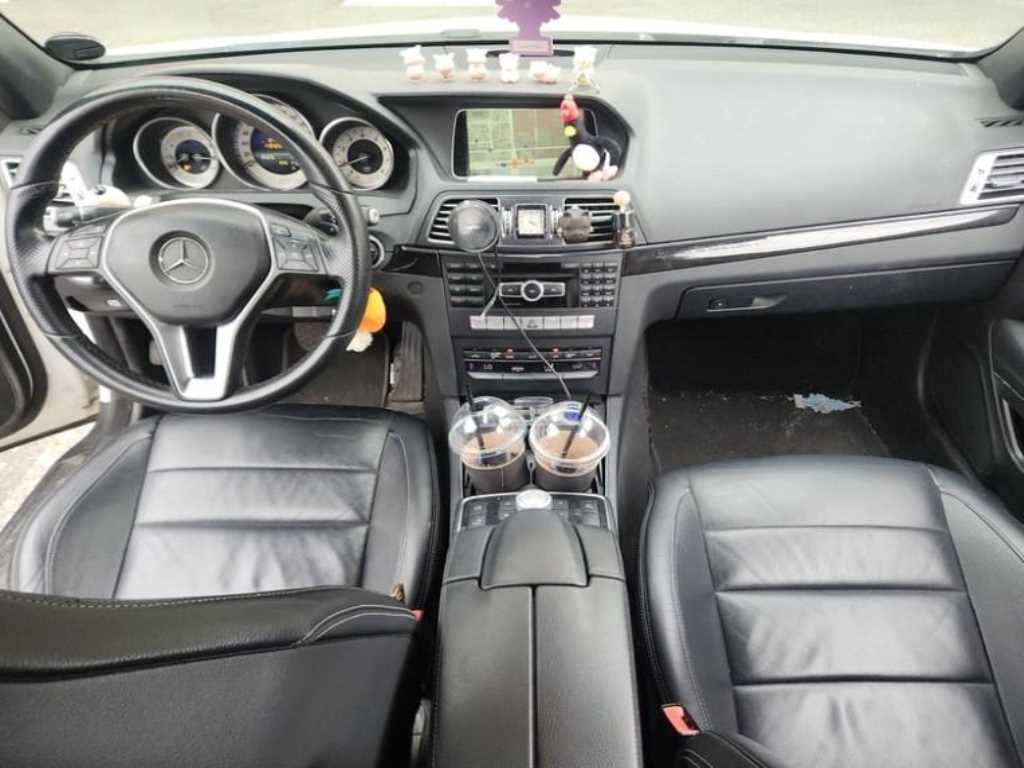 Mercedes Benz E class - Vista 3