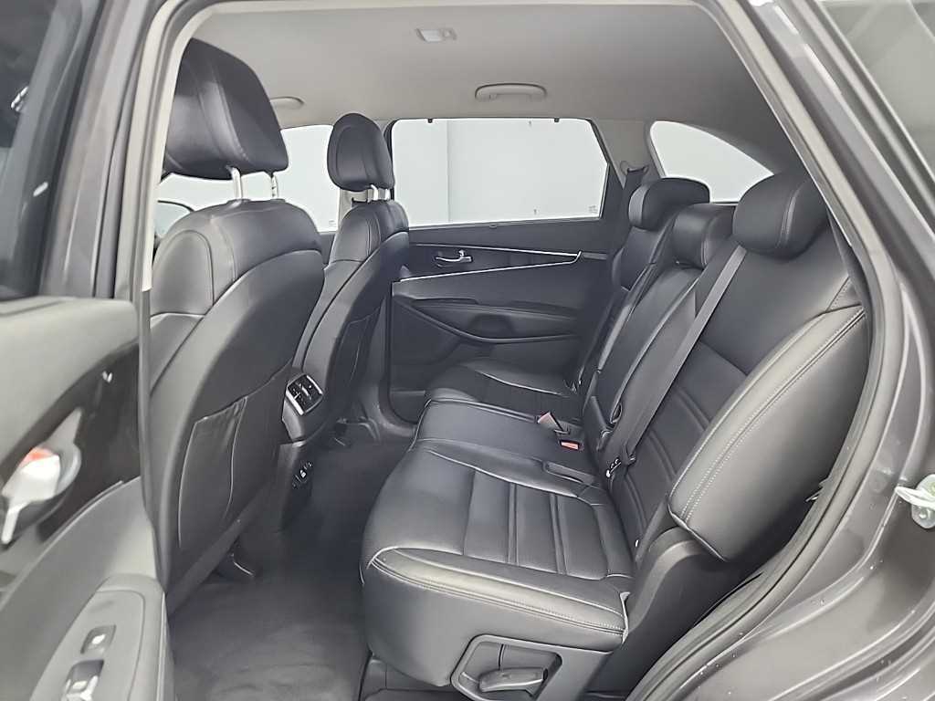 KIA Sorento - Vista 12