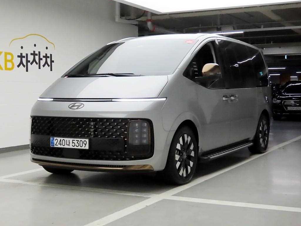 HYUNDAI Staria - Vista 2