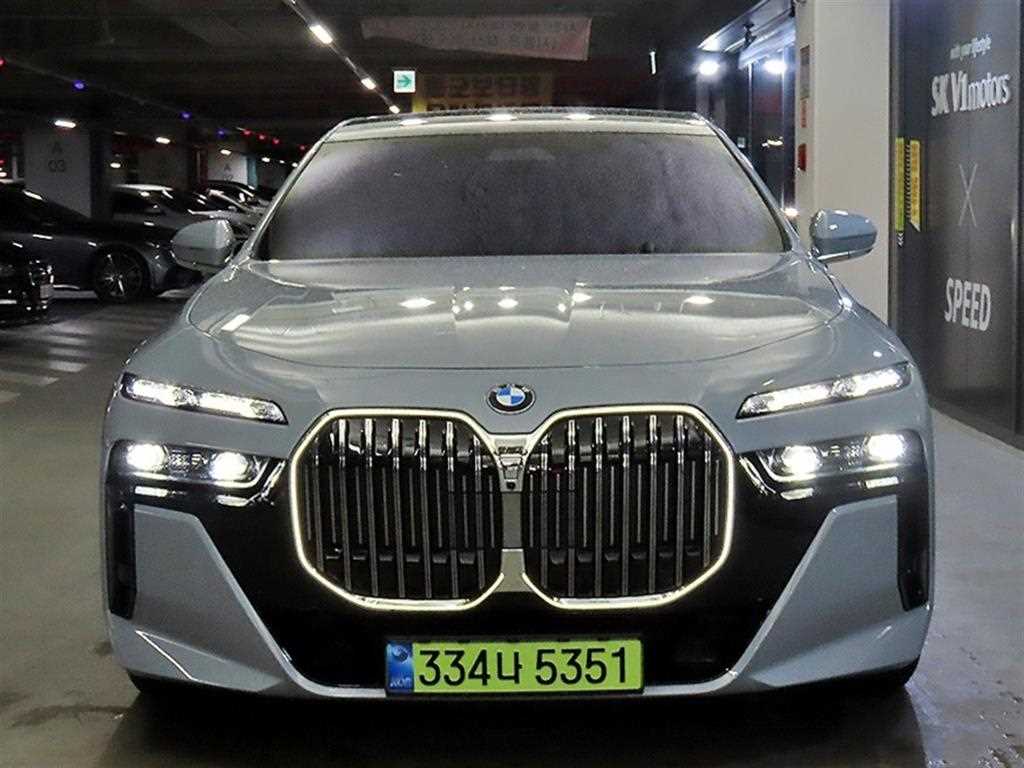 BMW 7 Series - Vista 2