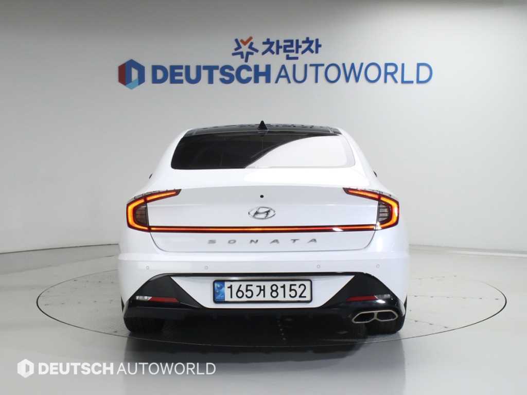 HYUNDAI Sonata - Vista 4