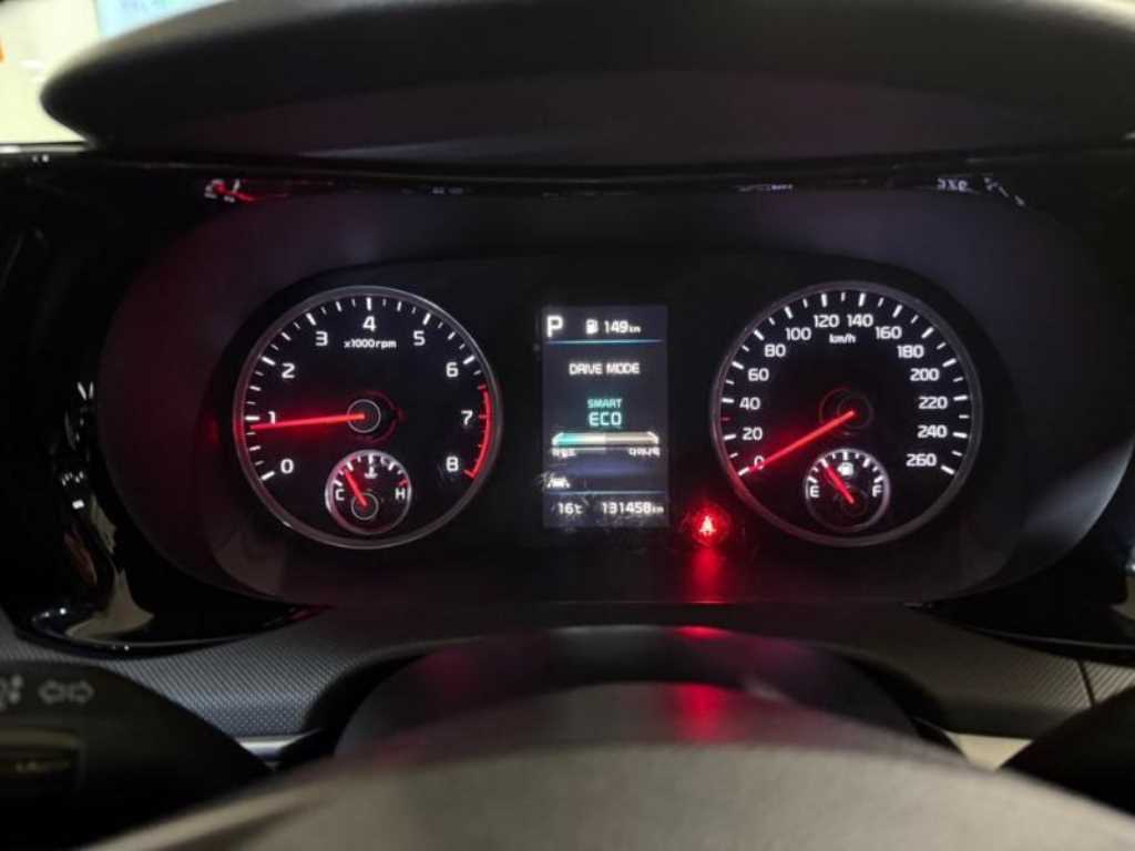 KIA K5 - Vista 9