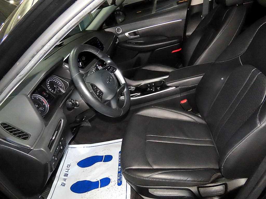 HYUNDAI Sonata - Vista 6